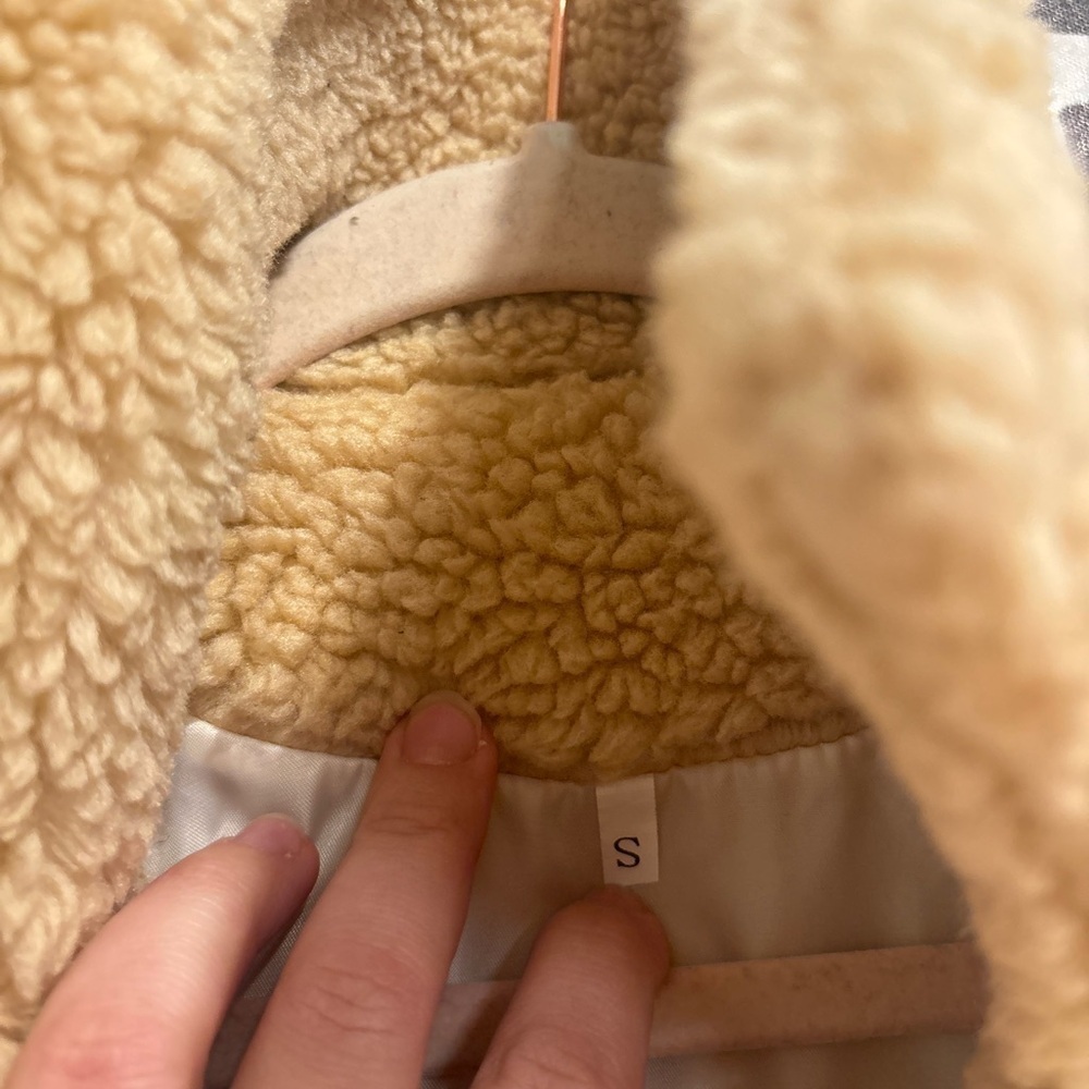 Plush Teddy Fleece Jacket Size S - Picture 2 of 4